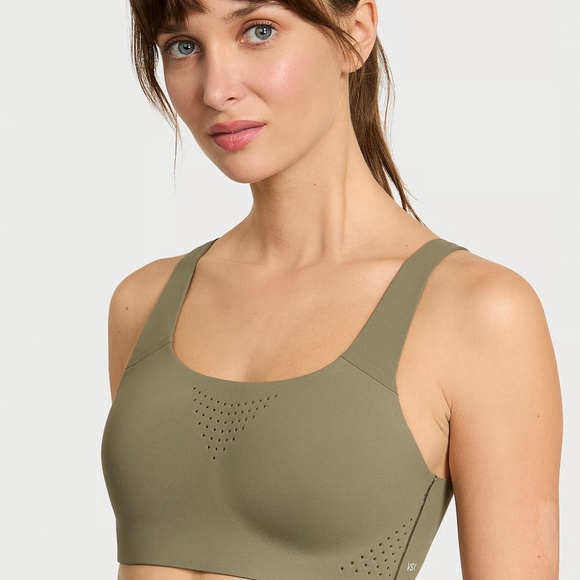 Victoria's Secret VSX Featherweight Max Sports Bra Size 38DDD - Picture 1 of 5